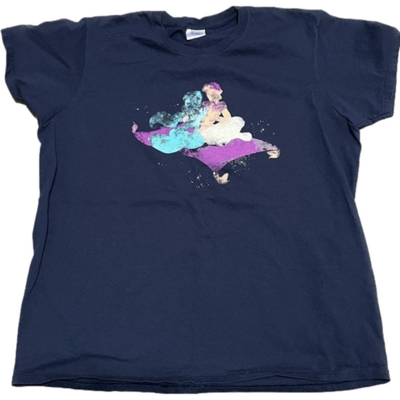 Gildan Tops - Disney Aladdin & Jasmine Graphic Tee (Sz L)